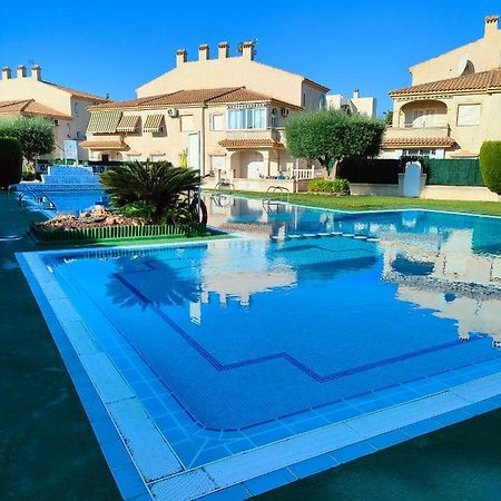 Casa De Buenos Dias Leilighet Torrevieja Eksteriør bilde
