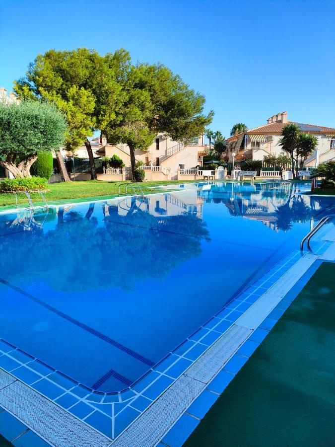 Casa De Buenos Dias Leilighet Torrevieja Eksteriør bilde