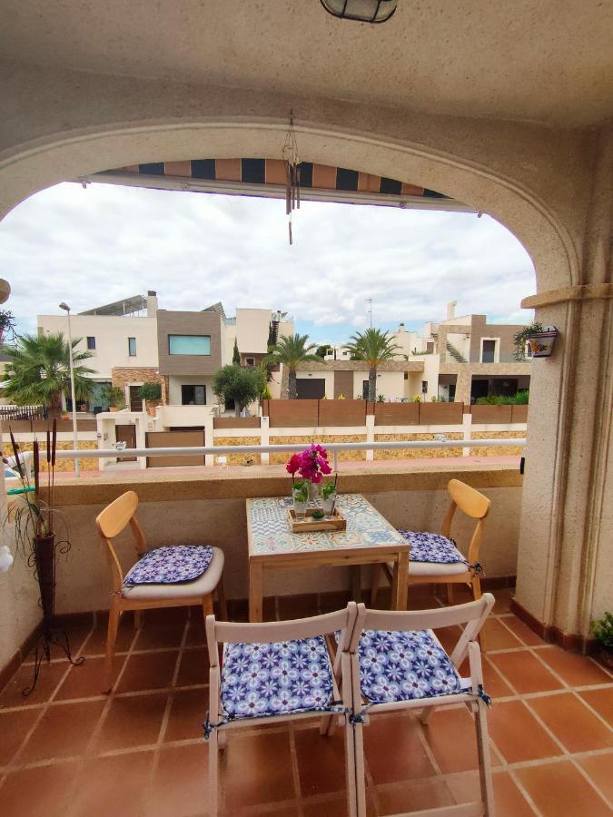 Casa De Buenos Dias Leilighet Torrevieja Eksteriør bilde