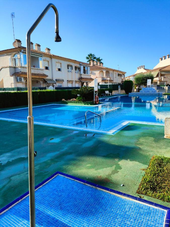 Casa De Buenos Dias Leilighet Torrevieja Eksteriør bilde