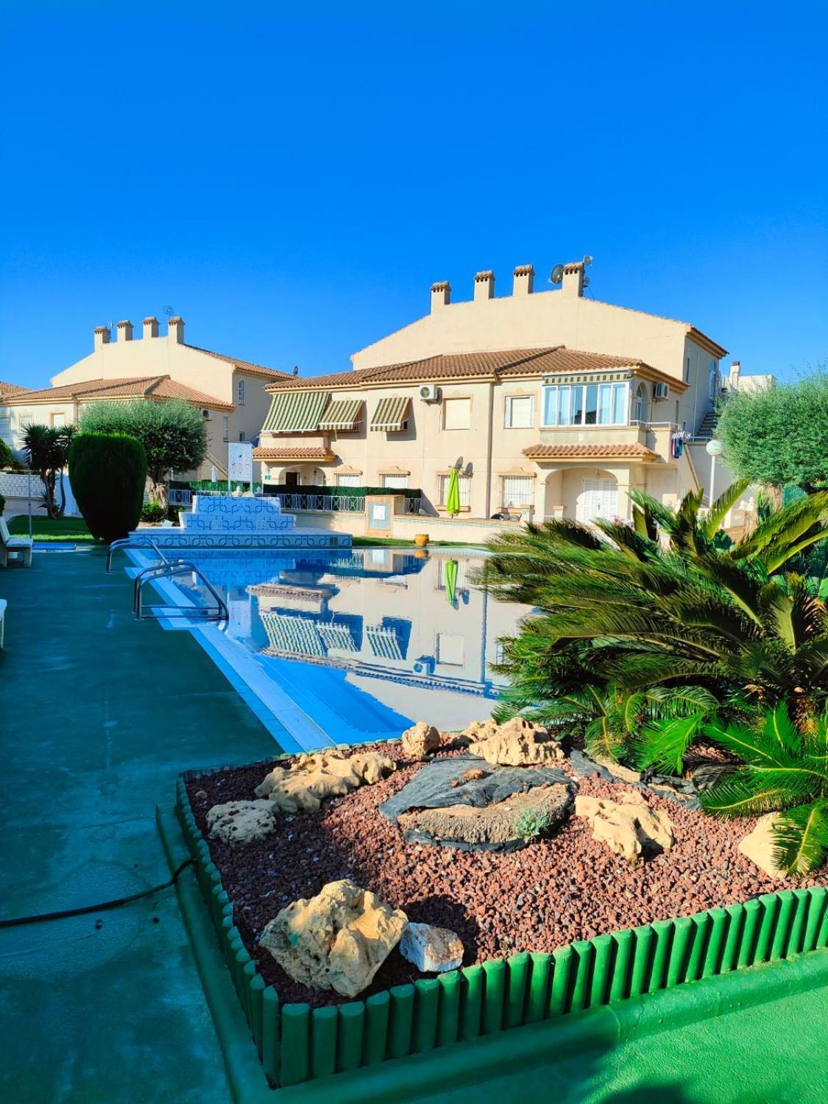 Casa De Buenos Dias Leilighet Torrevieja Eksteriør bilde